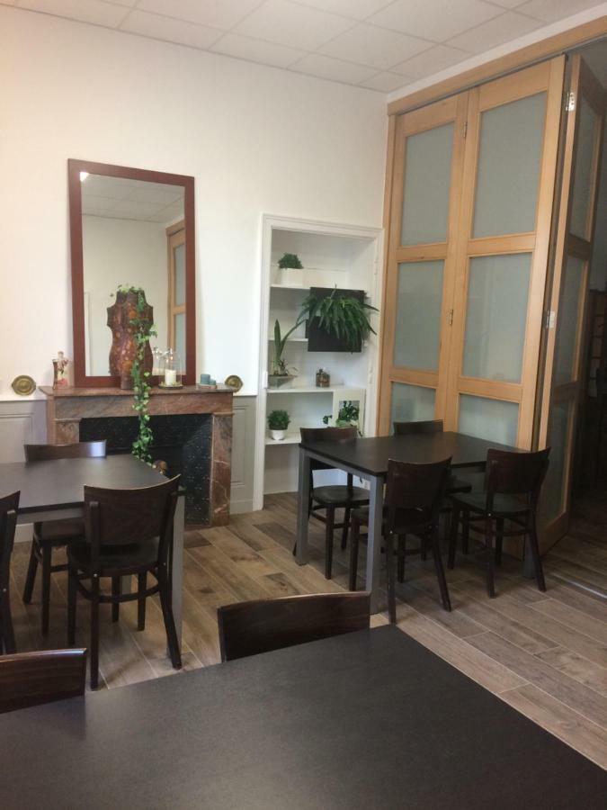Le Camelia Hotel Ruille-Froid-Fonds Bagian luar foto